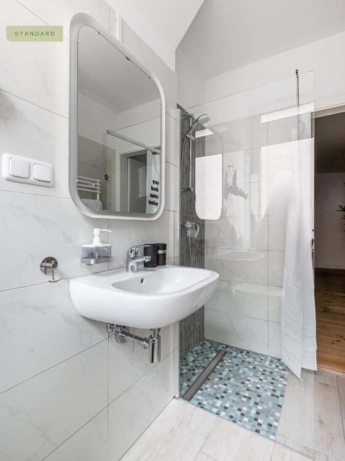 Apartments Berlin Aroser Allee Exterior photo
